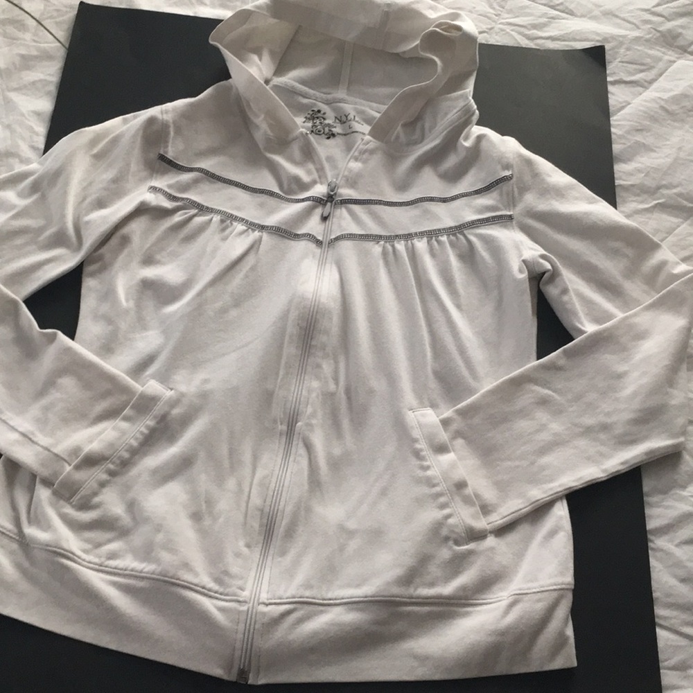 White fitted lightweight hooded jacket